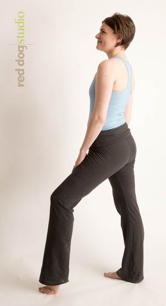 Pattern Testing: Peek-A-Boo Pattern Shop's Yoga Mom Pants